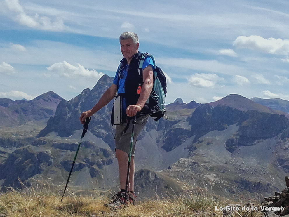 Charles gère depuis des années le gîte de groupe de la Vergne, ici en trail randonnée