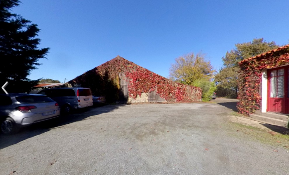 Gîte avec vue sur le parking privatif