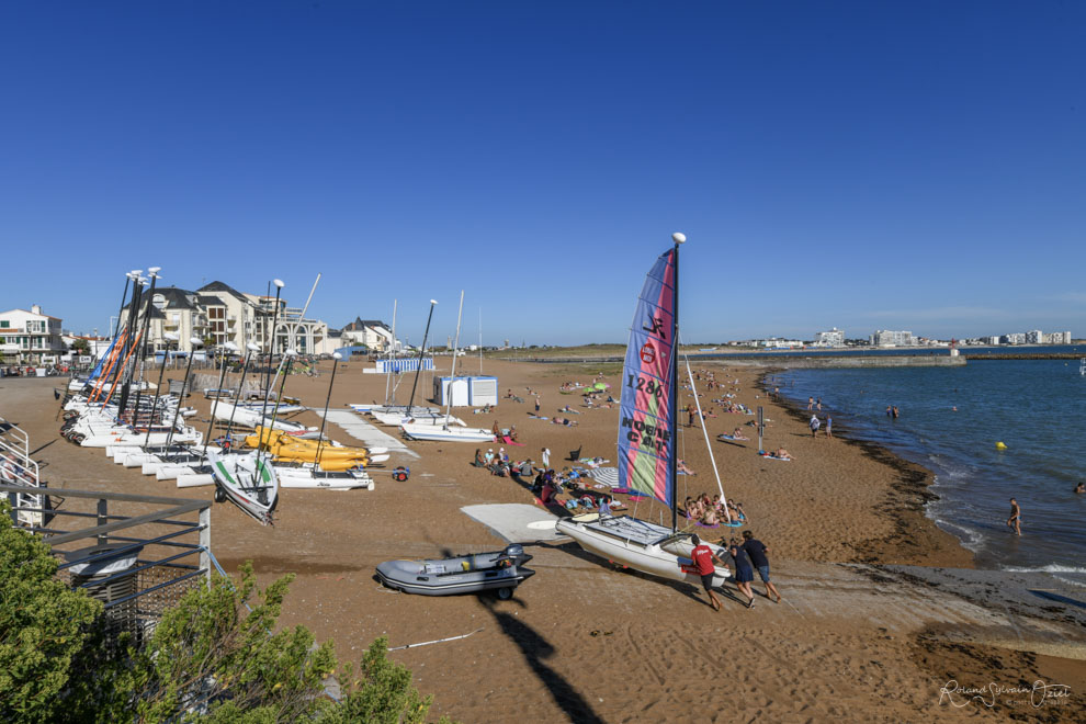 Plage et bord de mer boisvinet gite à saint gilles croix de vie