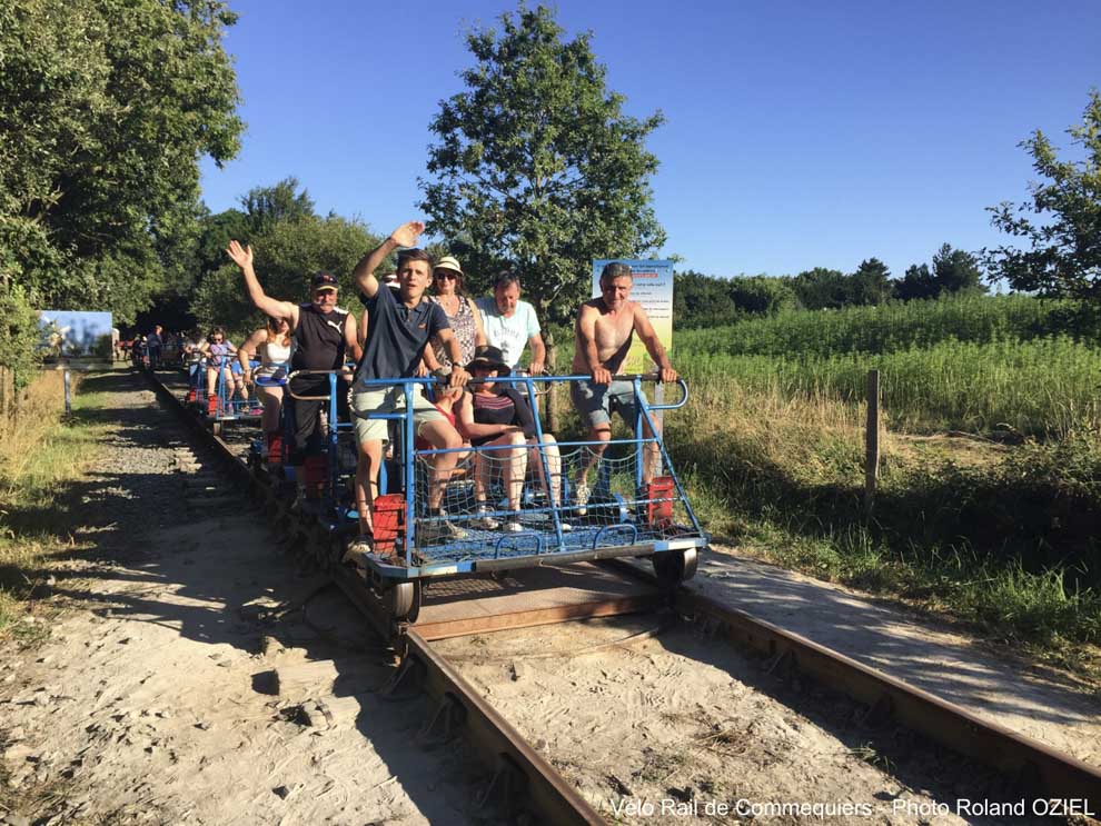 Vivre un moment incroyable en famille ou entre groupes d'amis au Vélo-Rail de Commequiers